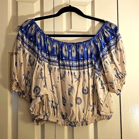 Coyote Crop Top - Picture 5 of 5